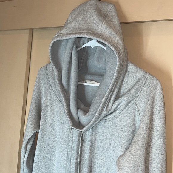Athleta terricloth like interior heather grey cowl neck / hoodie size small - Picture 7 of 11